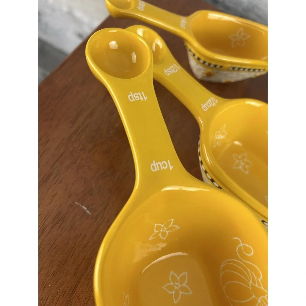 Temp-tations MEASURING CUPS/SCOUPS Old World PUMPKIN PATCH HTF RETIRED